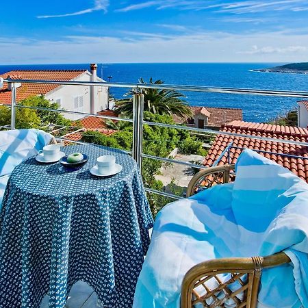 Apartments Cloud Đảo Hvar Ngoại thất bức ảnh