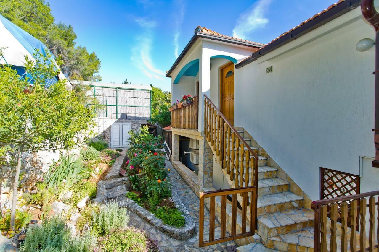 Apartments Cloud Đảo Hvar Ngoại thất bức ảnh