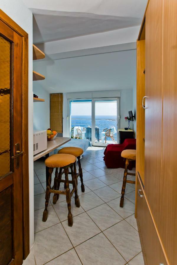 Apartments Cloud Đảo Hvar Ngoại thất bức ảnh