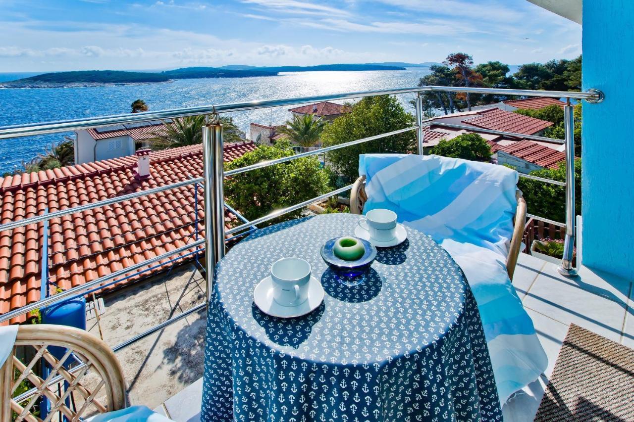 Apartments Cloud Đảo Hvar Ngoại thất bức ảnh